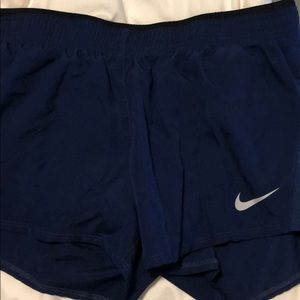 navy blue nike shorts size M